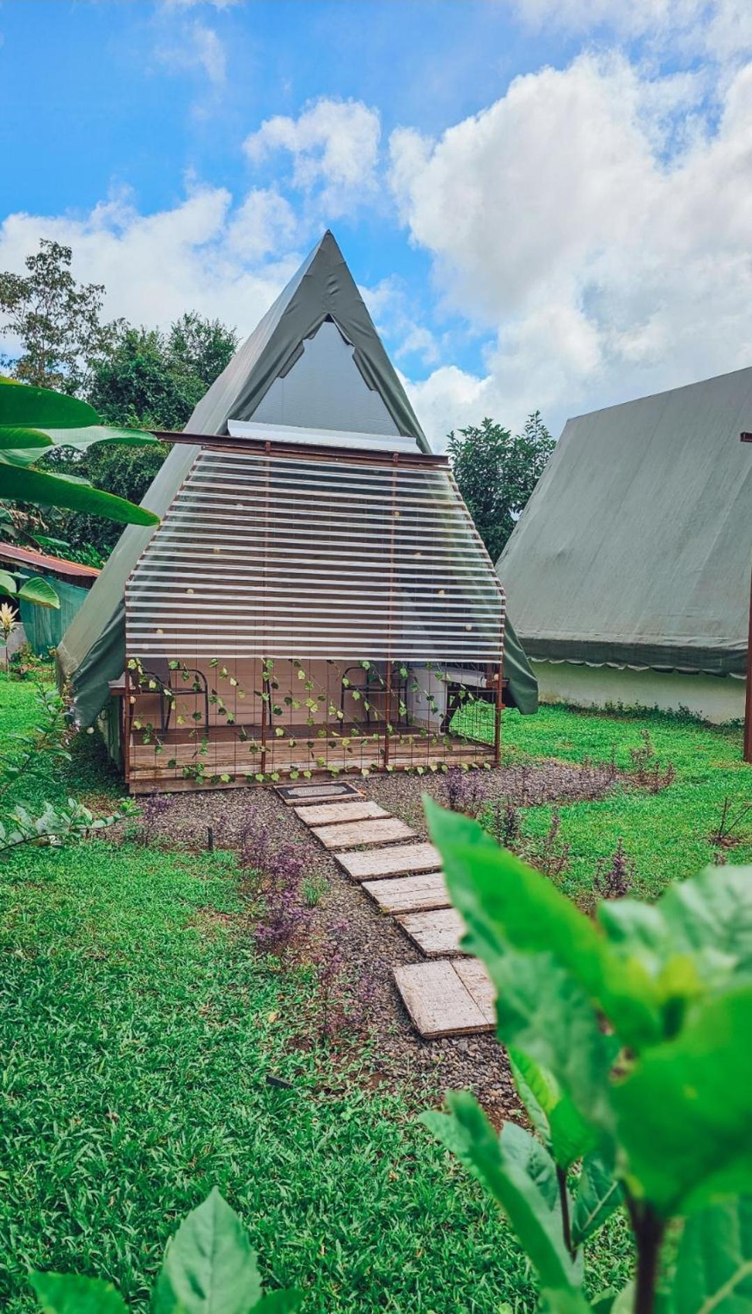Flora Glamping De Abuela Lodge *